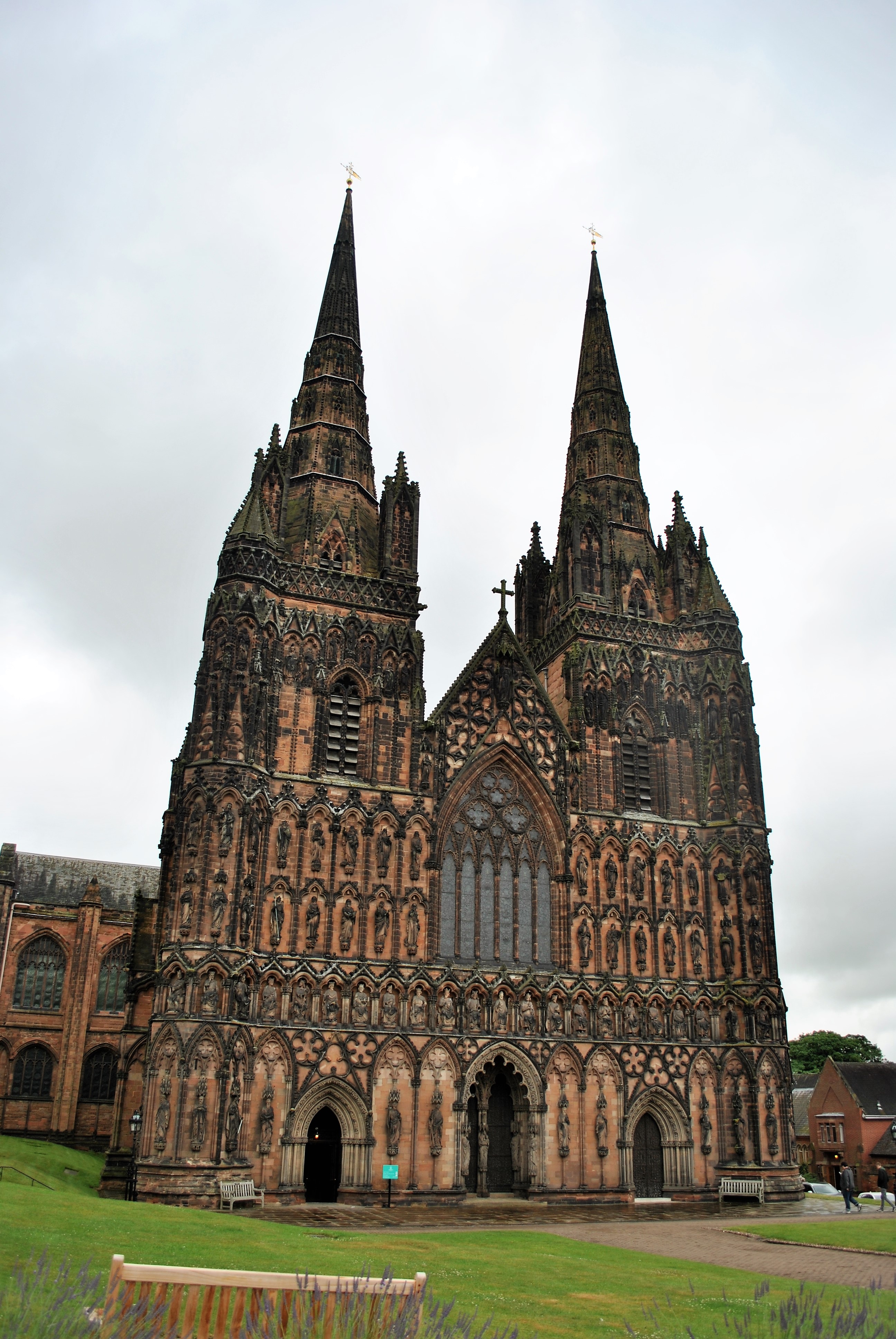 external image II_Lichfield%20Cathedral,%20UK.JPG
