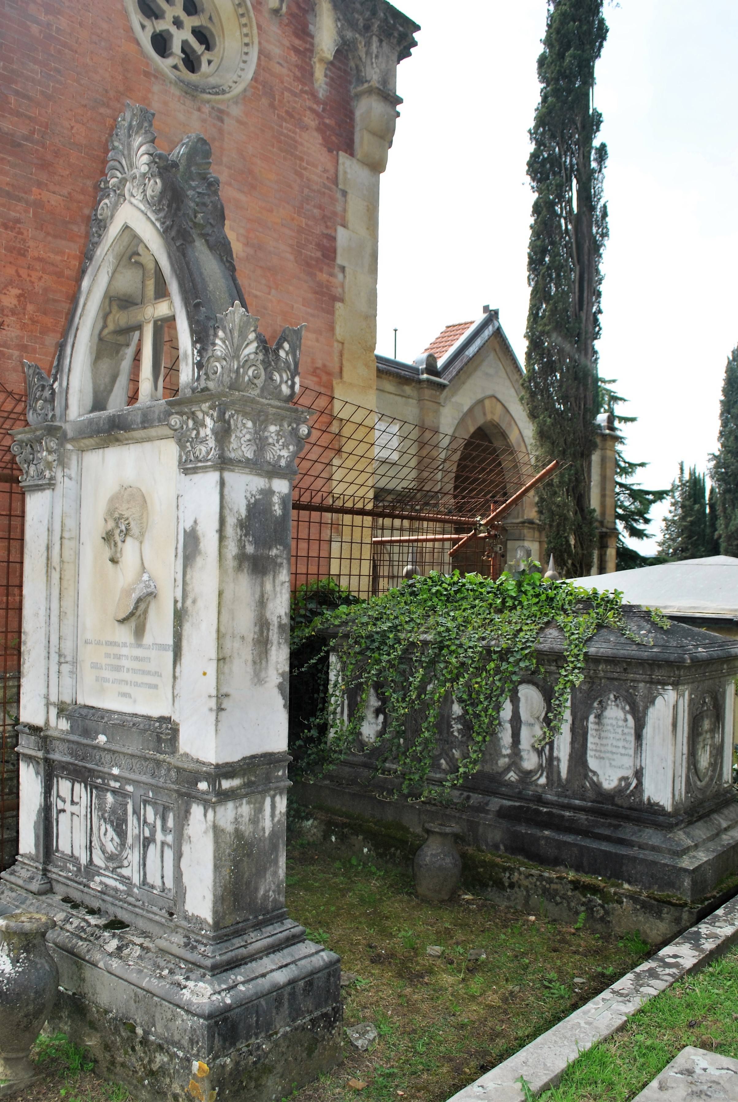 external image III_Cimitero%20Evangelico%20agli%20Allori,%20Firenze,%20Italy_5%20(2).JPG