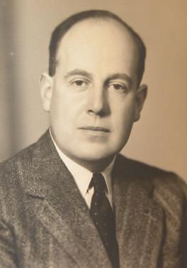 https://upload.wikimedia.org/wikipedia/en/9/96/R._W._Ketton-Cremer.jpg