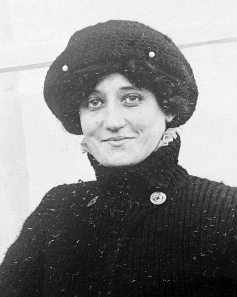 Raymonde de LaRoche Head.jpg