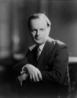 Kenneth Clark in 1934.jpg