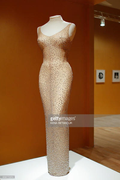 Former actress Marilyn Monroe's iconic "Happy Birthday Mr. President"... |  Iconic dresses, Marilyn monroe outfits, Marilyn monroe fashion