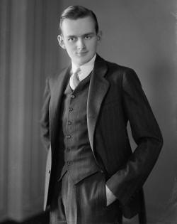 Arthur H Vandenberg Jr.jpg