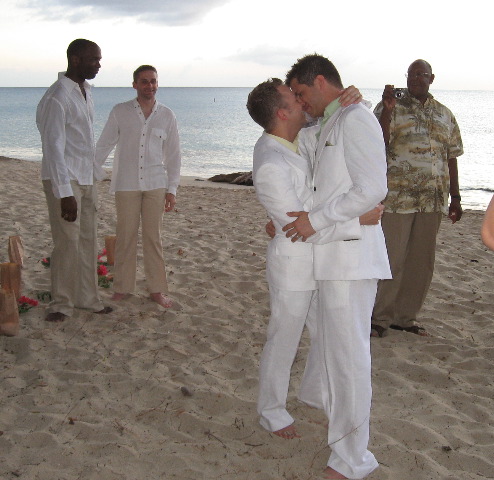 https://upload.wikimedia.org/wikipedia/commons/e/ed/Major_Alan_G._Roger_at_Same-Sex_Wedding_Ceremony.jpg