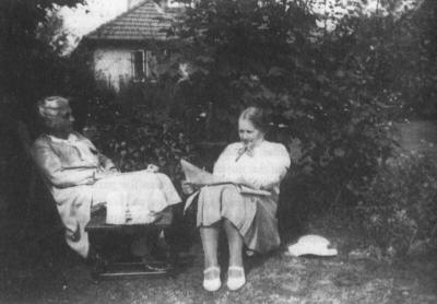 Eleanor Rathbone and Elizabeth Macadam in 1937