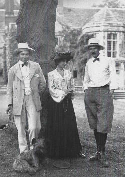Violet-with-Gordon-and-Bill-at-Southover-Manor.jpg