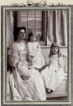 Countess of Ilchester with her two children: Lady Mary Theresa Herbert (née Fox-Strangways) (1903-1948), Extra Woman of the Bedchamber to the Queen; wife of Sir John Arthur Herbert; daughter of 6th Earl of Ilchester, and Edward Henry Charles James Fox-Strangways, 7th Earl of Ilchester (1905-1964), Soldier. by Speaight Ltd
matte print on photographer's card mount, circa 1908
5 1/2 in. x 3 5/8 in. (139 mm x 93 mm)
Given by D. Charlwood on behalf of Mrs H.M. Haylock, 2004
Photographs Collection
NPG x126419