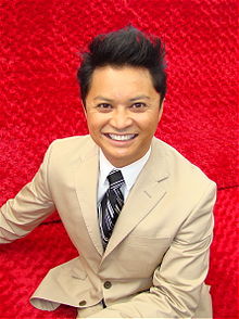 Alec Mapa — funny, Asian and oh so gay